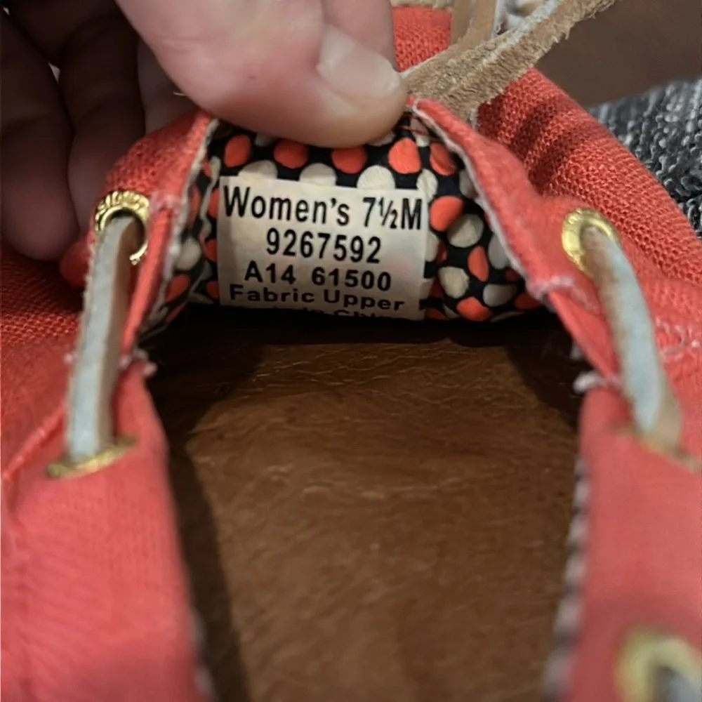 Coral Sperry Top Sider Katama Canvas Shoes Size Women’s 7.5- In great condition